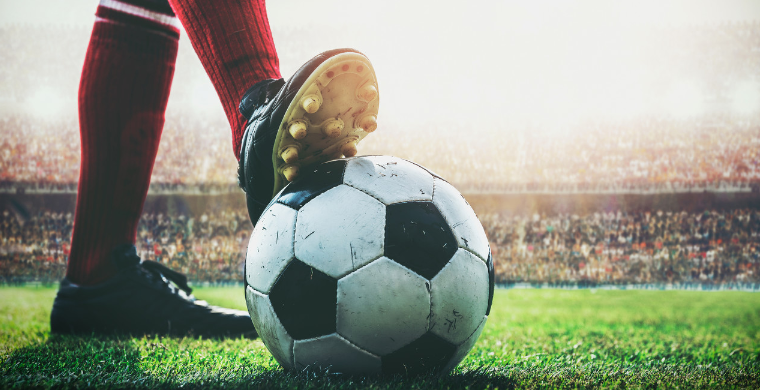 1-0大冷门,22岁法国新星一剑封喉,法甲第15掀翻法甲第5,迎2连胜